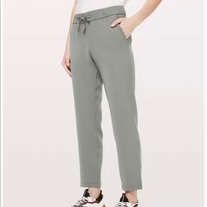 On the Fly 7/8 Pant woven